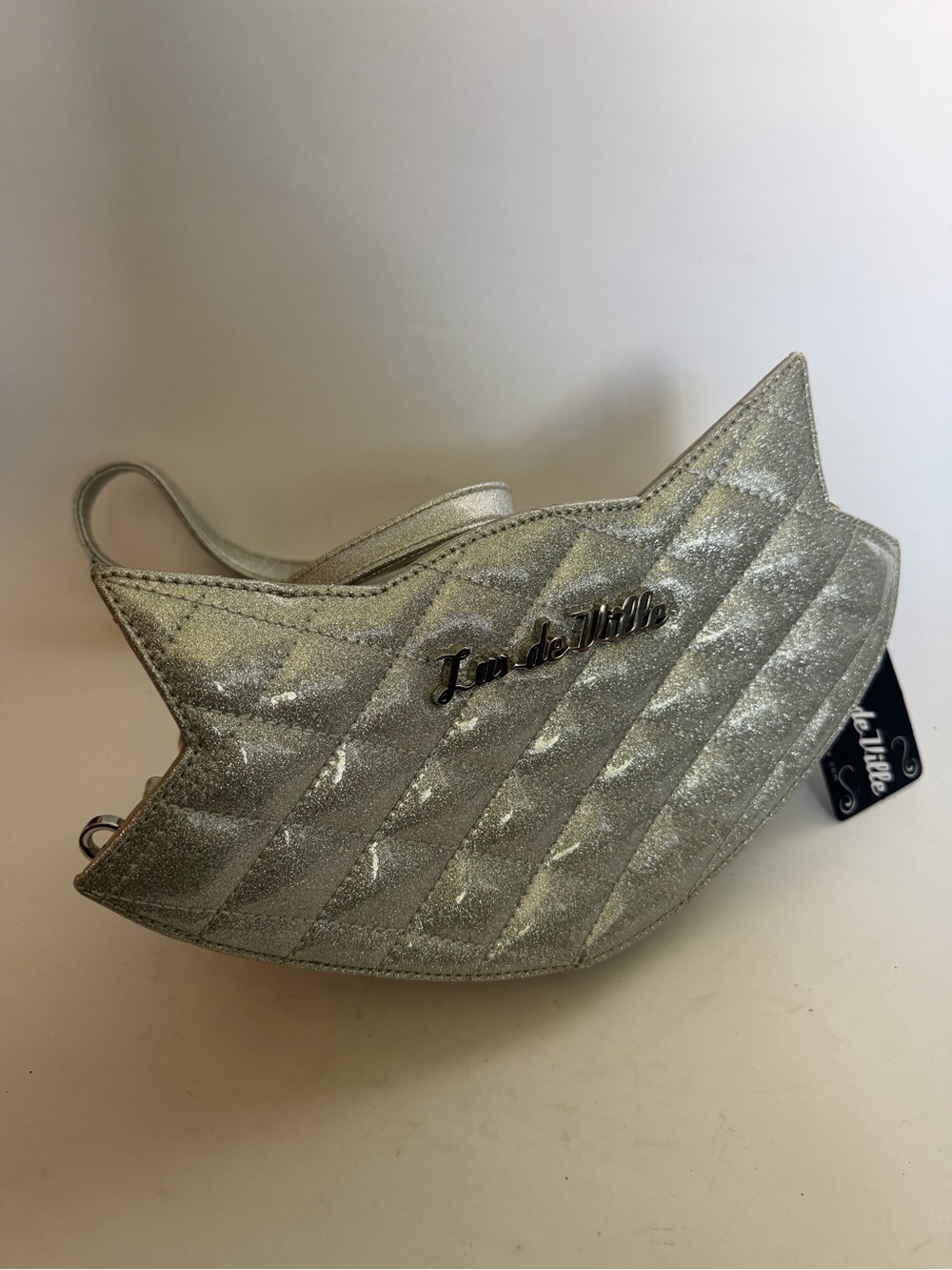 Lux de Ville Silver Quilted Lip Bag with Metallic Shine